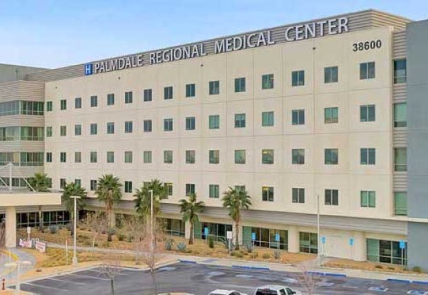 Exterior view of Palmdale Regional Medical Center